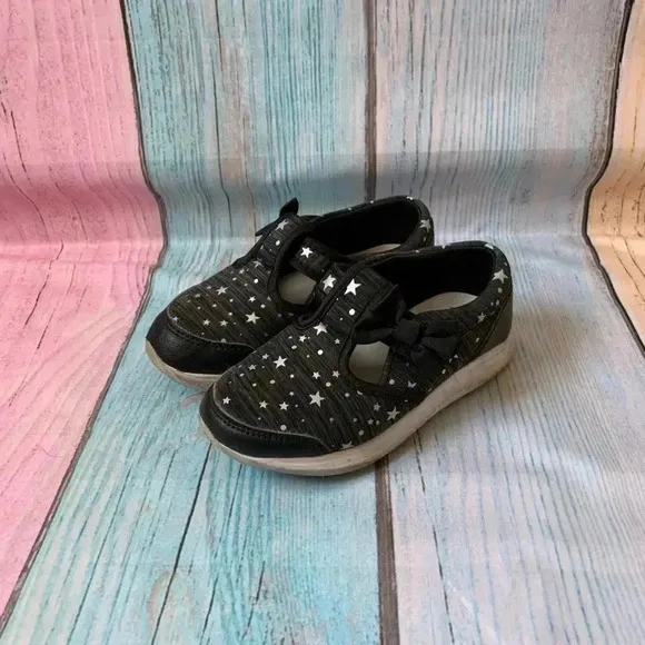 Little girls shoes size 10-11