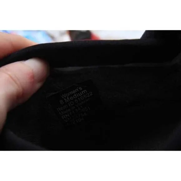 L.L. BEAN quilted slip on shoes black womens comfort winter sz us 8 M