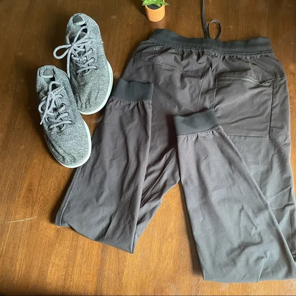 Lululemon Athletica Black ABC Joggers Size XS