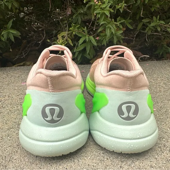 Lululemon Blissfeel Run Womens Size 8 Pink Athletic Running Walking Shoe/Sneaker