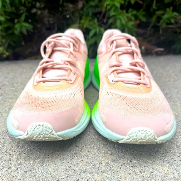 Lululemon Blissfeel Run Womens Size 8 Pink Athletic Running Walking Shoe/Sneaker