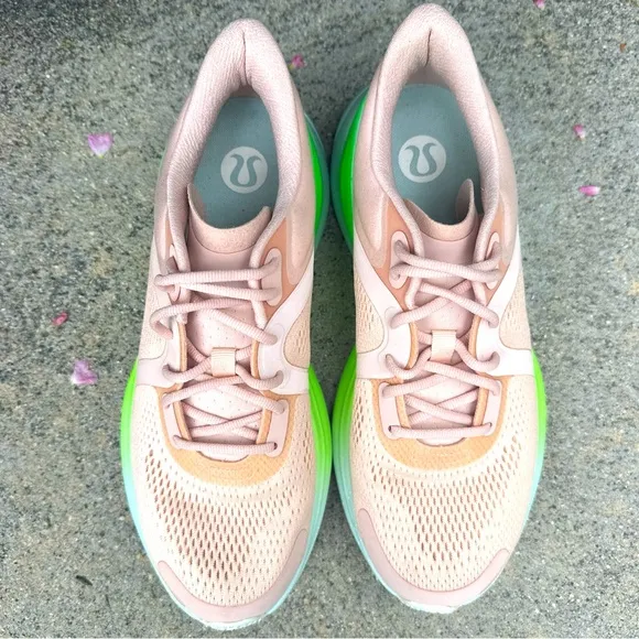 Lululemon Blissfeel Run Womens Size 8 Pink Athletic Running Walking Shoe/Sneaker