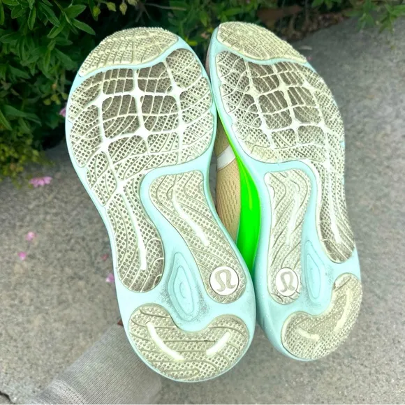 Lululemon Blissfeel Run Womens Size 8 Pink Athletic Running Walking Shoe/Sneaker