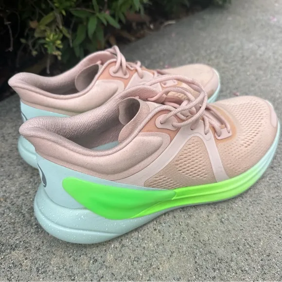 Lululemon Blissfeel Run Womens Size 8 Pink Athletic Running Walking Shoe/Sneaker
