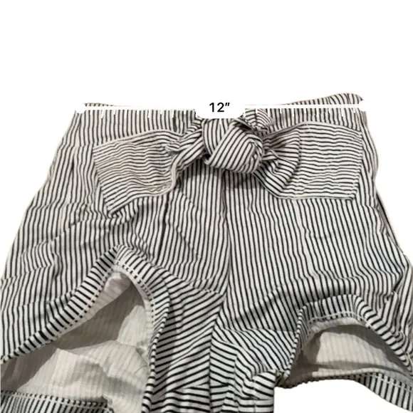 Maison‎ Scotch &amp; Soda Black &amp; White Striped High Rise Tie Front Shorts Sz 24