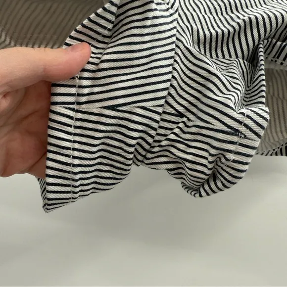 Maison‎ Scotch &amp; Soda Black &amp; White Striped High Rise Tie Front Shorts Sz 24