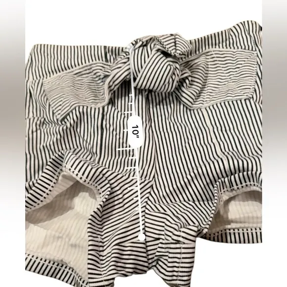 Maison‎ Scotch &amp; Soda Black &amp; White Striped High Rise Tie Front Shorts Sz 24