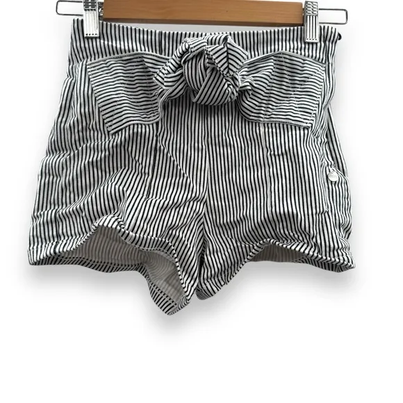 Maison‎ Scotch &amp; Soda Black &amp; White Striped High Rise Tie Front Shorts Sz 24