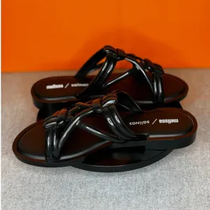 MELISSA   SALINAS Vegan Wave Slide Black Jelly Knott Size 6