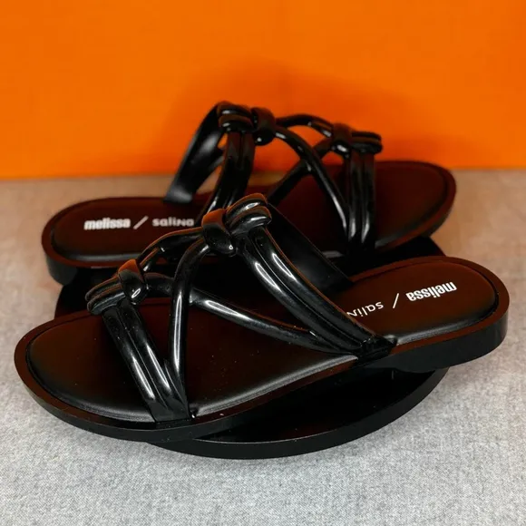 MELISSA   SALINAS Vegan Wave Slide Black Jelly Knott Size 6