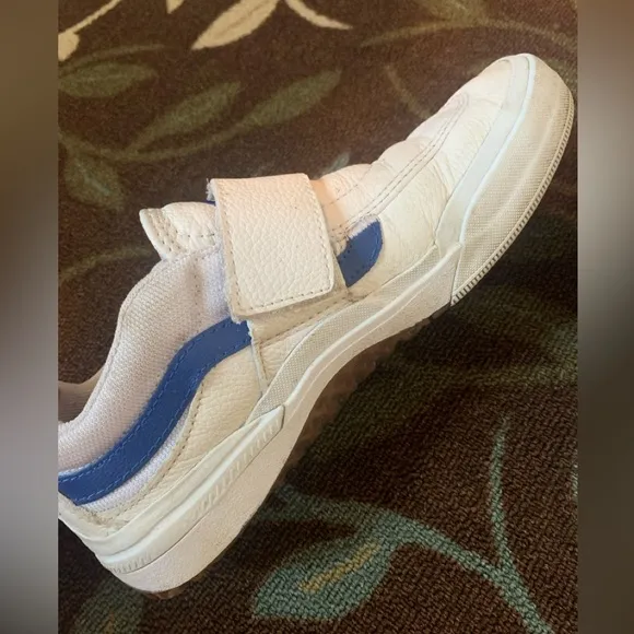 Mens 7.5 Vans Kyle Walker Pro 2 White and Blue Slip On  (Women’s size 9).