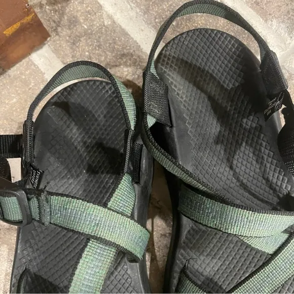 Men’s Chaco Vibram Black and Green Sandals Size 9