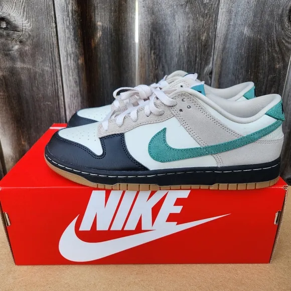 MENS NIKE DUNK LOW_LT OREWOOD BRN/BICOASTAL-CREAM II-BLACK