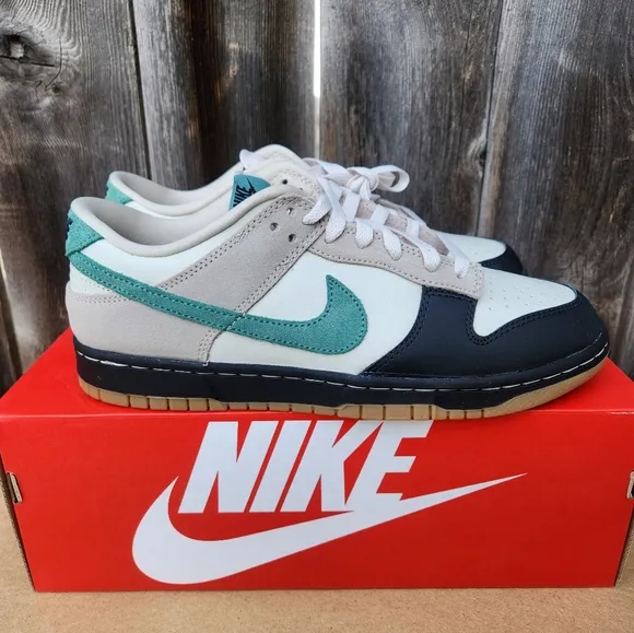 MENS NIKE DUNK LOW_LT OREWOOD BRN/BICOASTAL-CREAM II-BLACK