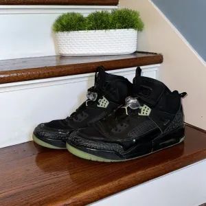 Men’s Nike Jordan Spizike 'Green Glow' Black Glow In The Dark Shoes Size 9