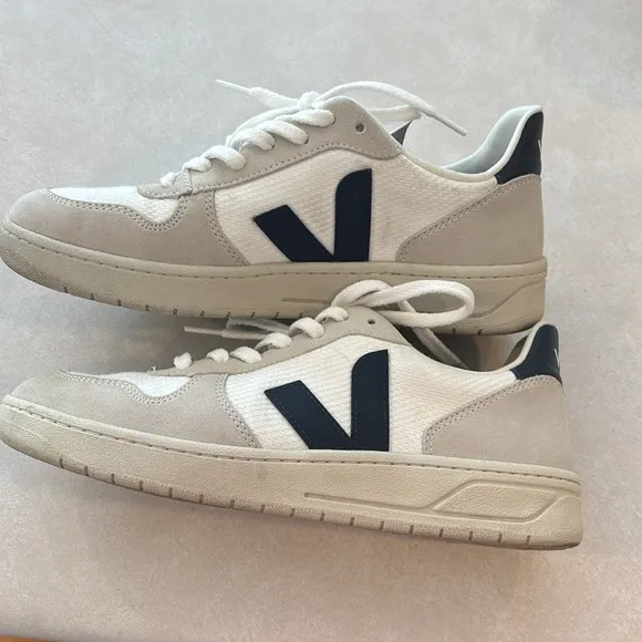 Men's VEJA V-10 Sneakers, Mesh