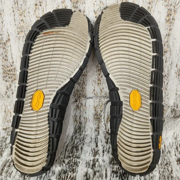 Merrell &quot;Move Glove Suede&quot; Barefoot Running Shoe Vibram Grey | Women's Size 6.5