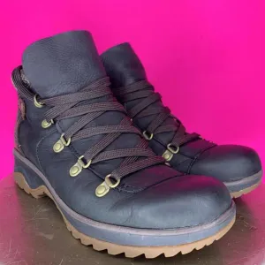 Merrell Eventyr Bluff Waterproof Black Leather Lace-Up Lug Sole Boot Sz 6