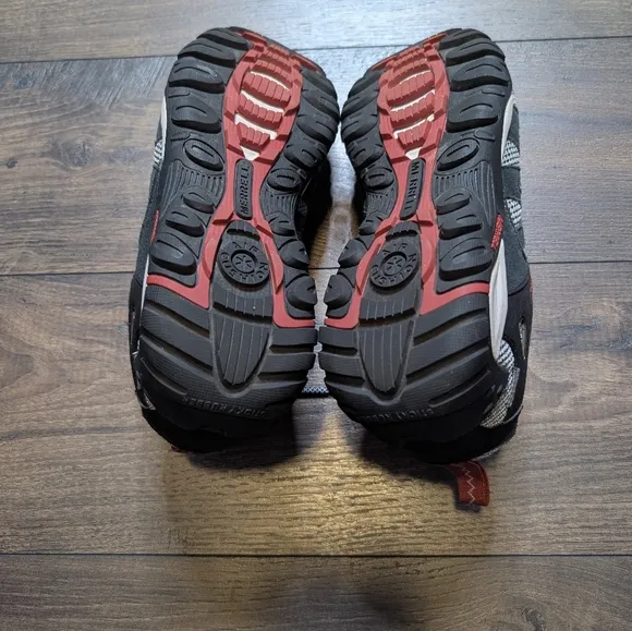 Merrell Hiking Shoes Grey‎ and Red Size 11