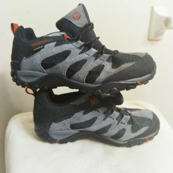 Merrell Men's Gray and Black Hiking Shoes J84279W Size 11 W