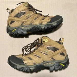 Merrell Men's Moab 2 Mid Waterproof Hiking Boot, Color Earth / Brown, US Size 8
