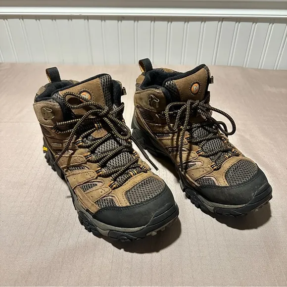 Merrell Men's Moab 2 Mid Waterproof Hiking Boot, Color Earth / Brown, US Size 8