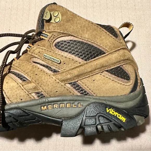 Merrell Men's Moab 2 Mid Waterproof Hiking Boot, Color Earth / Brown, US Size 8