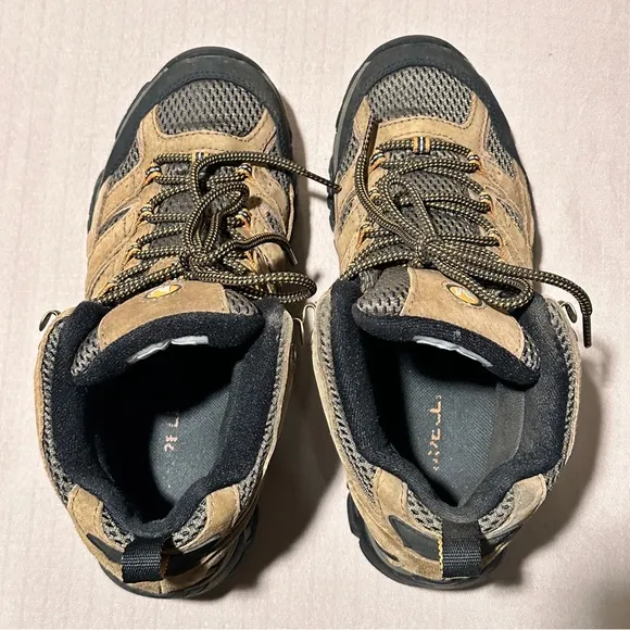 Merrell Men's Moab 2 Mid Waterproof Hiking Boot, Color Earth / Brown, US Size 8
