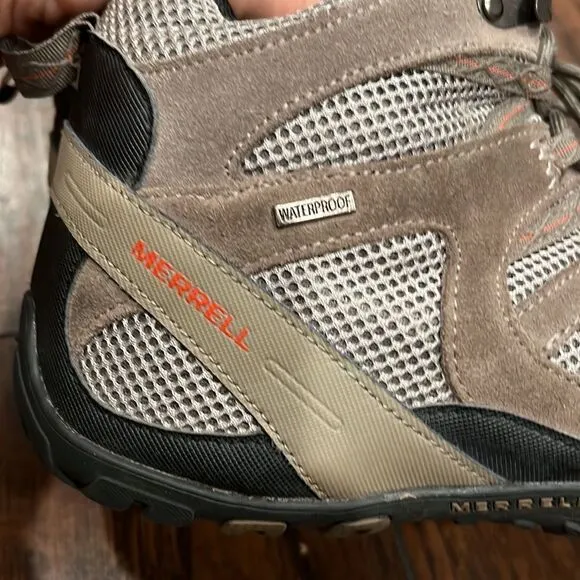 Merrell Hiking Shoes Size 10.5 Brindle Red Clay in GUC great for outdoor lovers