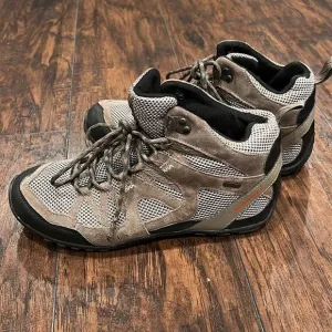 Merrell Hiking Shoes Size 10.5 Brindle Red Clay in GUC great for outdoor lovers