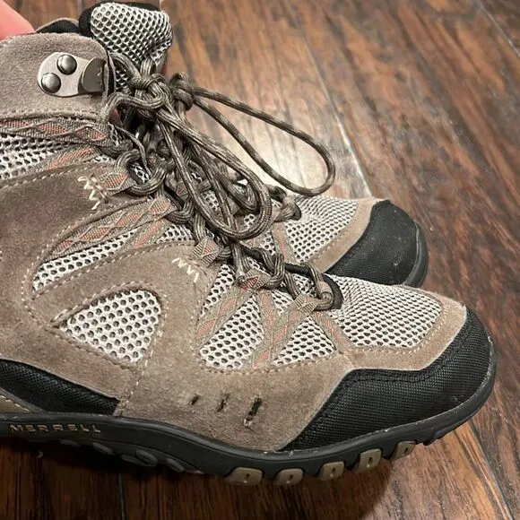 Merrell Hiking Shoes Size 10.5 Brindle Red Clay in GUC great for outdoor lovers