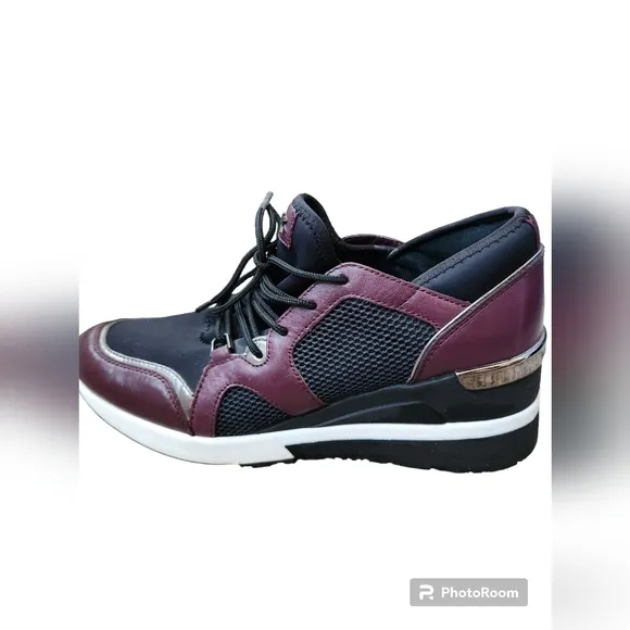 Michael Kors Wedge Trainer Mesh Sneakers Maroon Navy Size 9.5M.