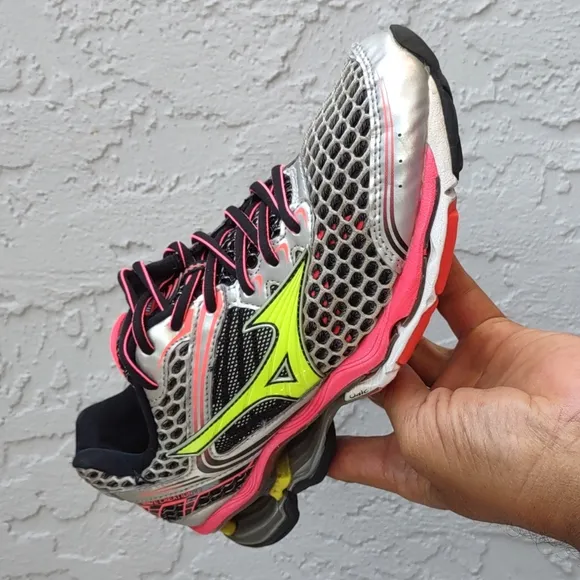 MIZUNO Wave creation 17 Women's