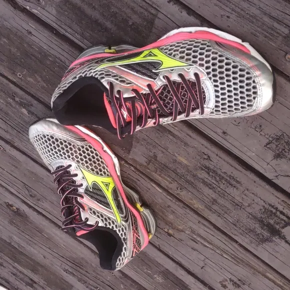 MIZUNO Wave creation 17 Women's