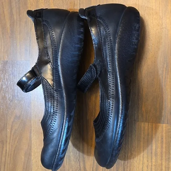 Naot Kirei Black Mary Jane Shoes