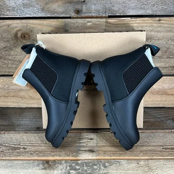 Native Kensington Treklite - Jiffy Black - C8 - New in box