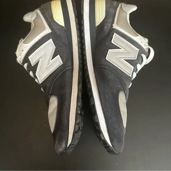New Balance 574 Classic Navy Gray Suede Mesh Sneakers Athletic Shoes Size 15D