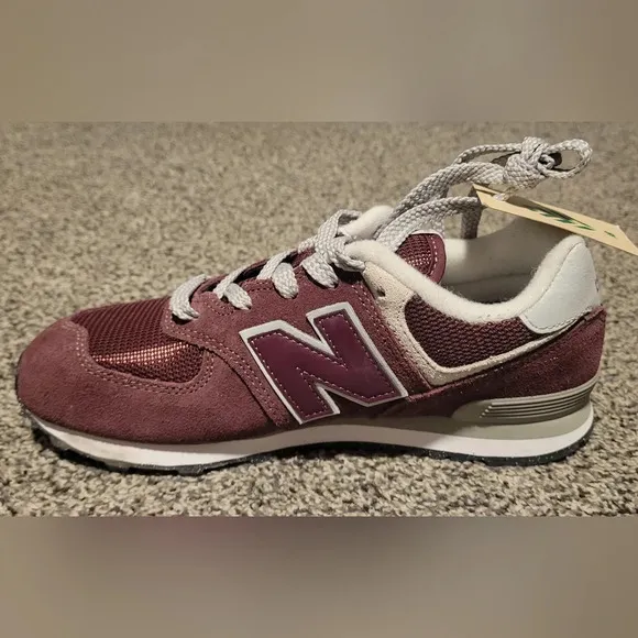 New Balance 574 Core Pack - Burgundy Womens Size 5.5 (Big Kid Size 4)