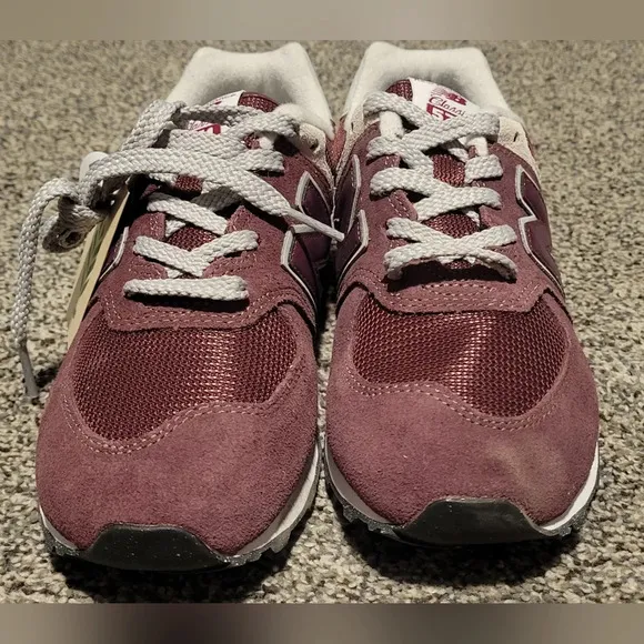 New Balance 574 Core Pack - Burgundy Womens Size 5.5 (Big Kid Size 4)