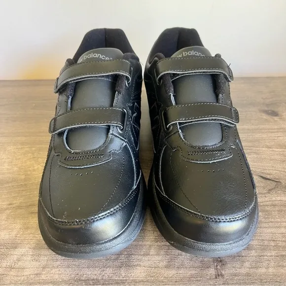 New Balance 577V1 Men's Triple Black Walking Shoe Size 8 SKU#24717