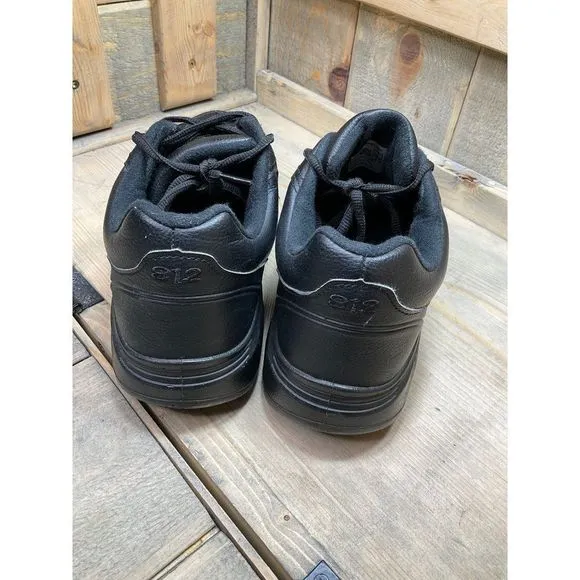 NEW Balance 812 Mens Size 9.5D Black Leather Walking Shoes MW812BK