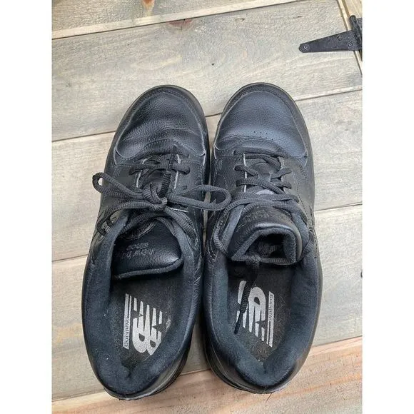 NEW Balance 812 Mens Size 9.5D Black Leather Walking Shoes MW812BK