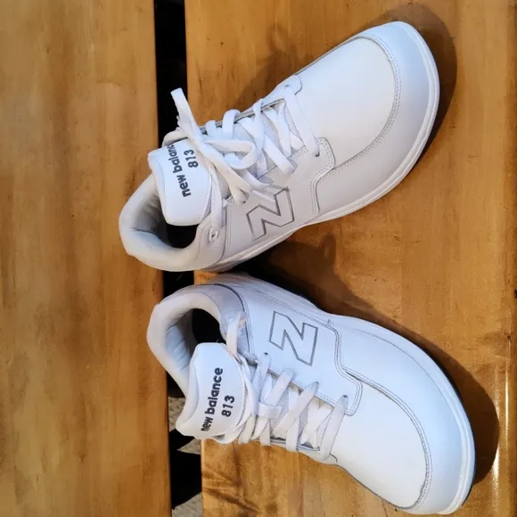 New Balance 813 men's size 10 white walking shoes