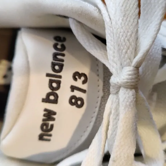New Balance 813 men's size 10 white walking shoes