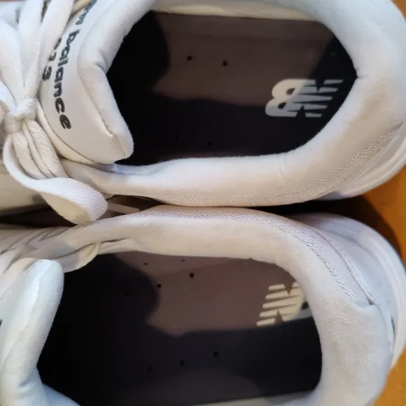 New Balance 813 men's size 10 white walking shoes