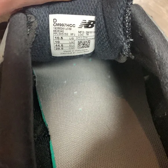New Balance 997H shoes