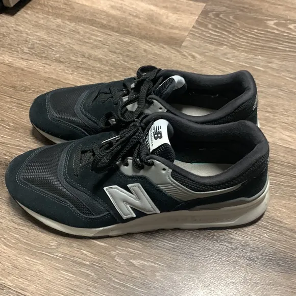 New Balance 997H shoes