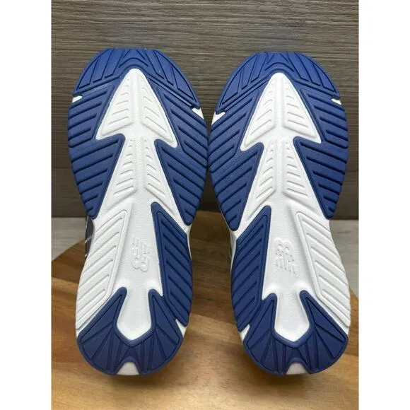 New Balance Boys Size 1 Running Shoes Sneakers GKRAVGN2