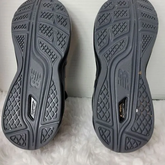 New Balance Women's 813 V1 Size 9.5 Lace Up Walking Black Shoes