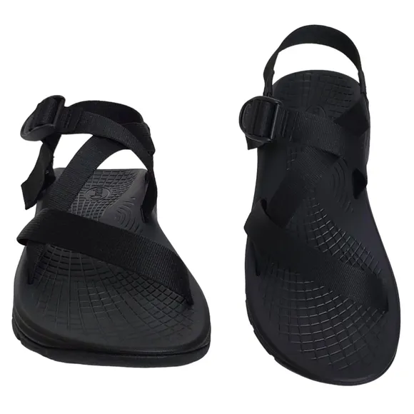 New Chaco Z/volv sandals black strappy water resistant comfort outdoor hiking